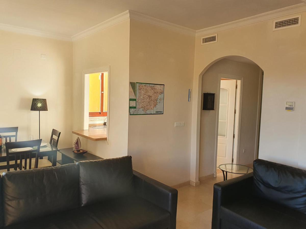 Seaview A Spectacular 3 Bed 3 Bathroom Penthouse Манилва Экстерьер фото