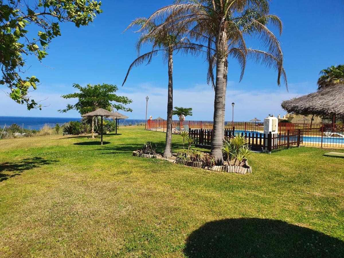 Seaview A Spectacular 3 Bed 3 Bathroom Penthouse Манилва Экстерьер фото